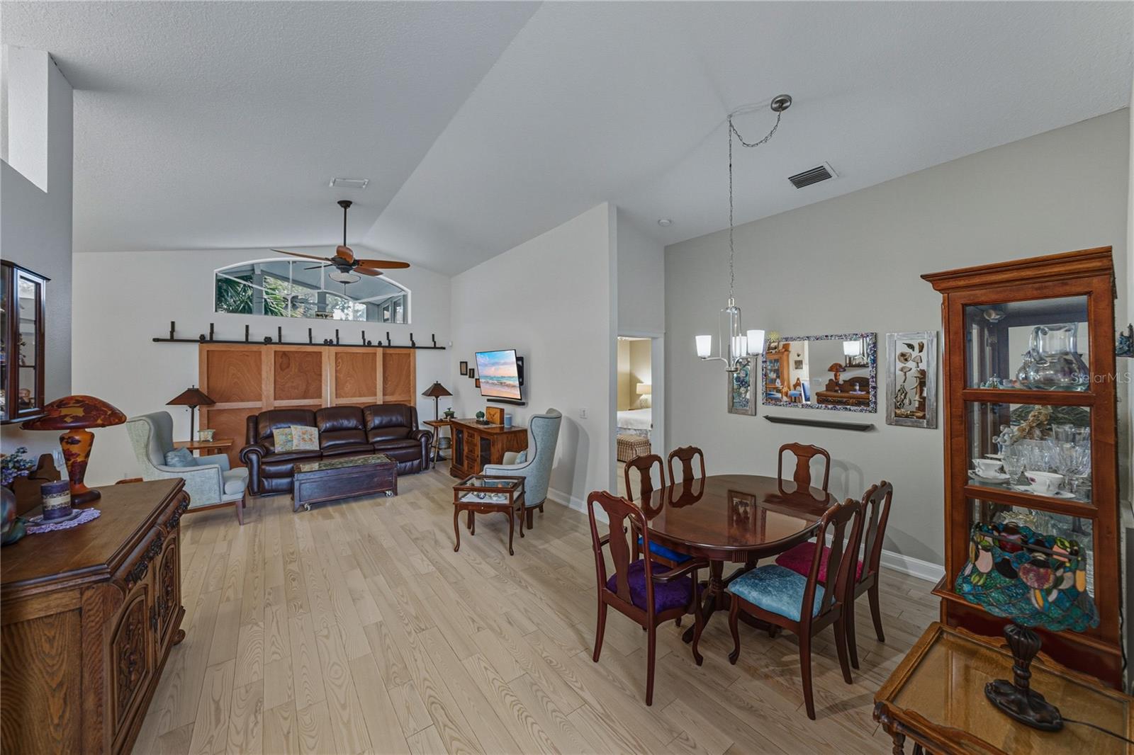 LAKE BERNADETTE - Residential