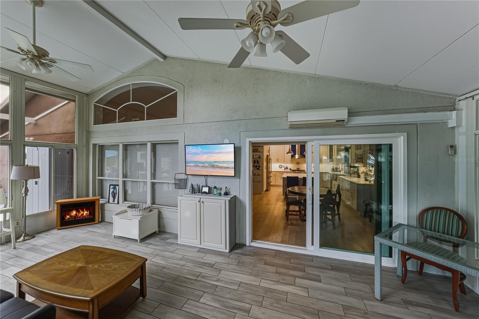 LAKE BERNADETTE - Residential