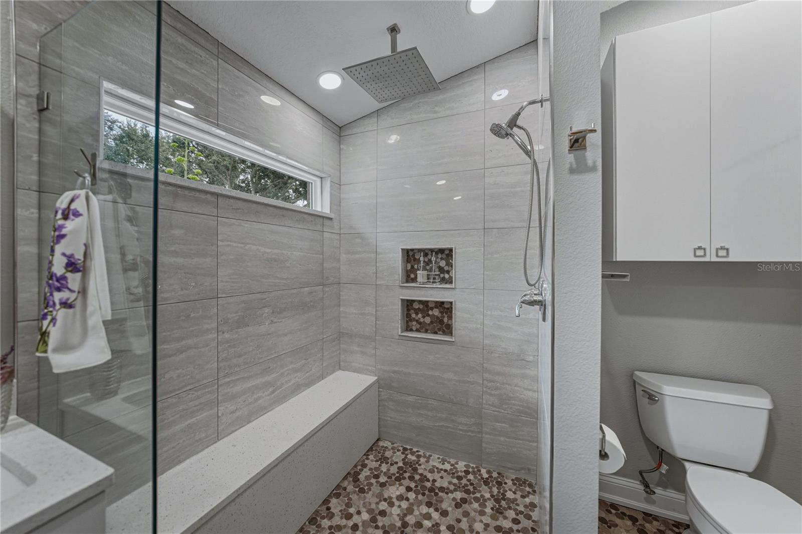 LAKE BERNADETTE - Residential