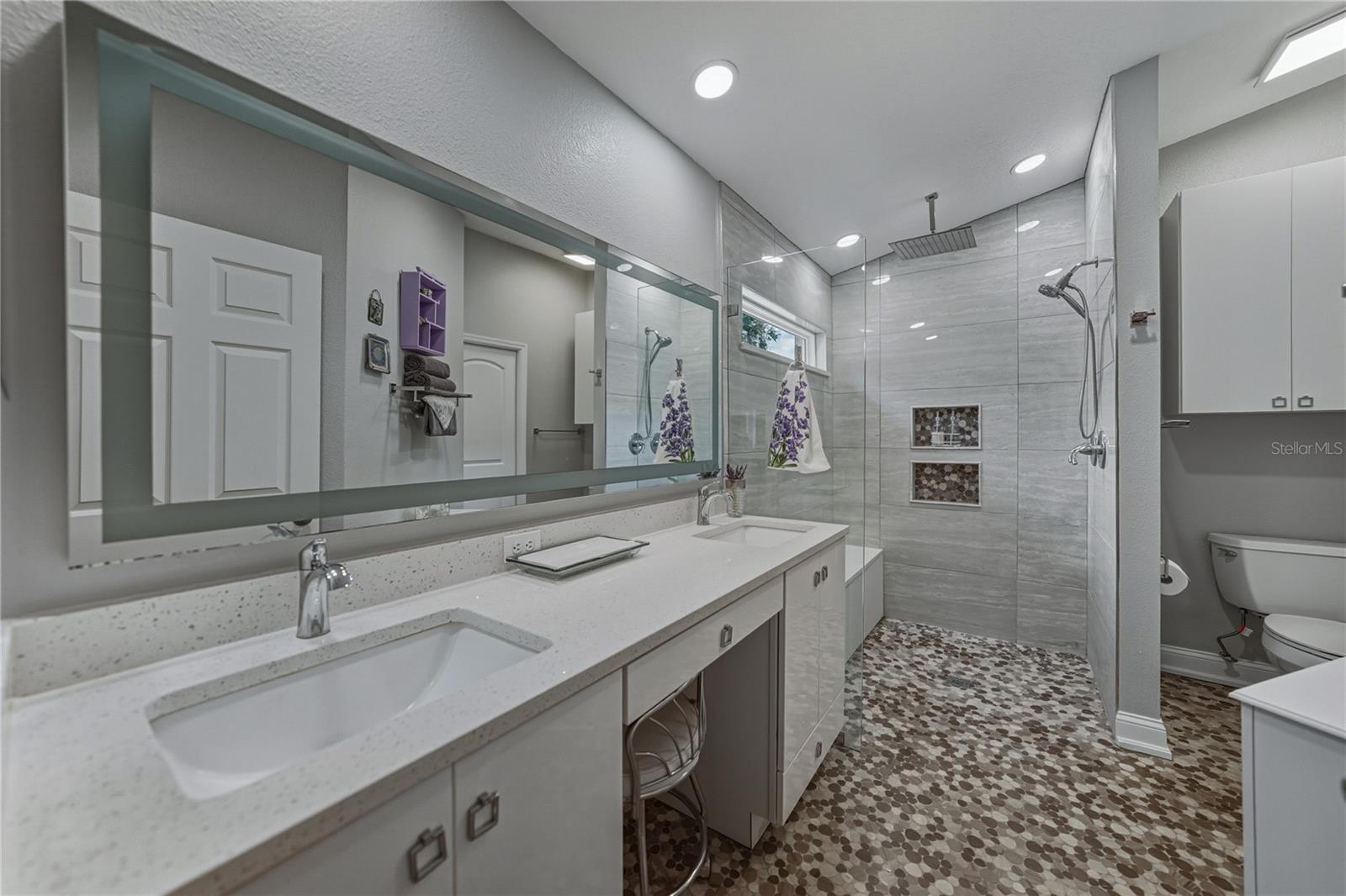 LAKE BERNADETTE - Residential