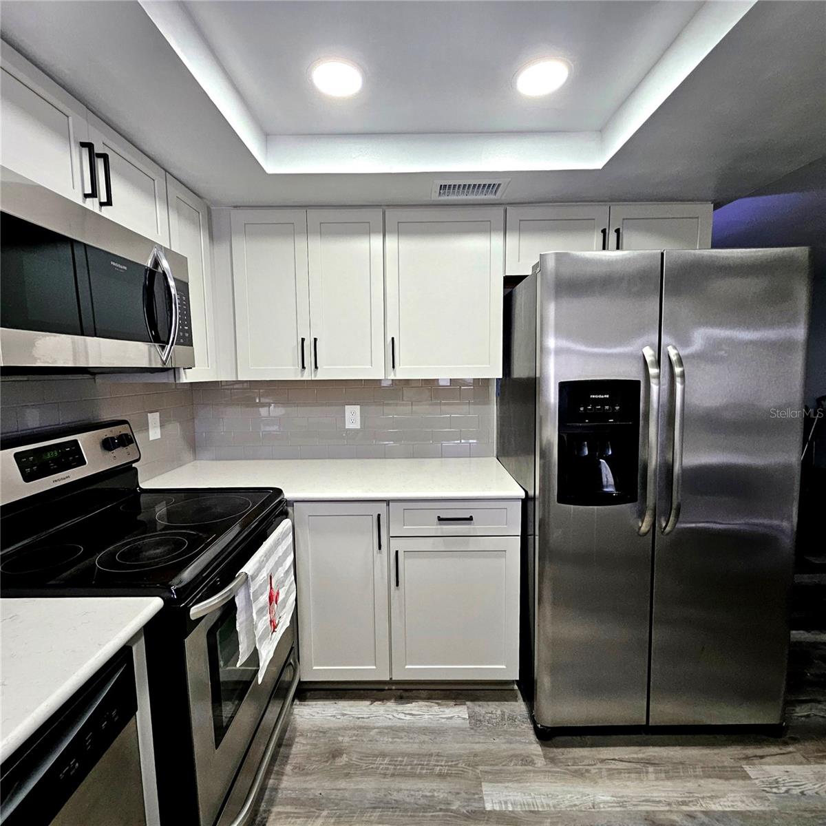 APOLLO BEACH UNIT FOUR - Residential Lease