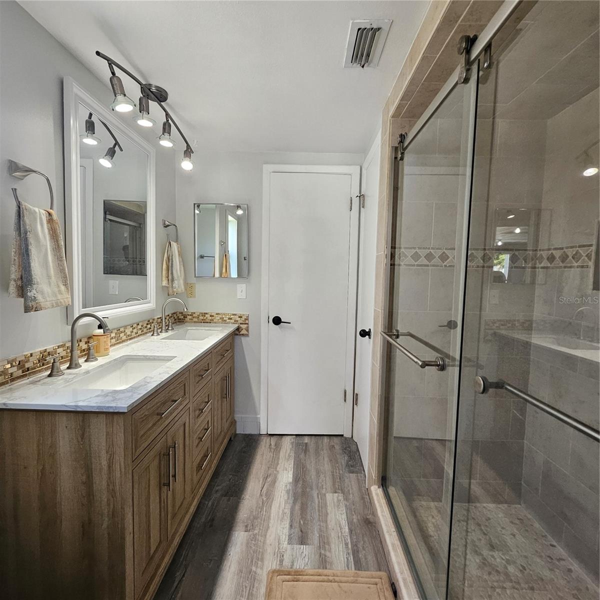 APOLLO BEACH UNIT FOUR - Residential Lease