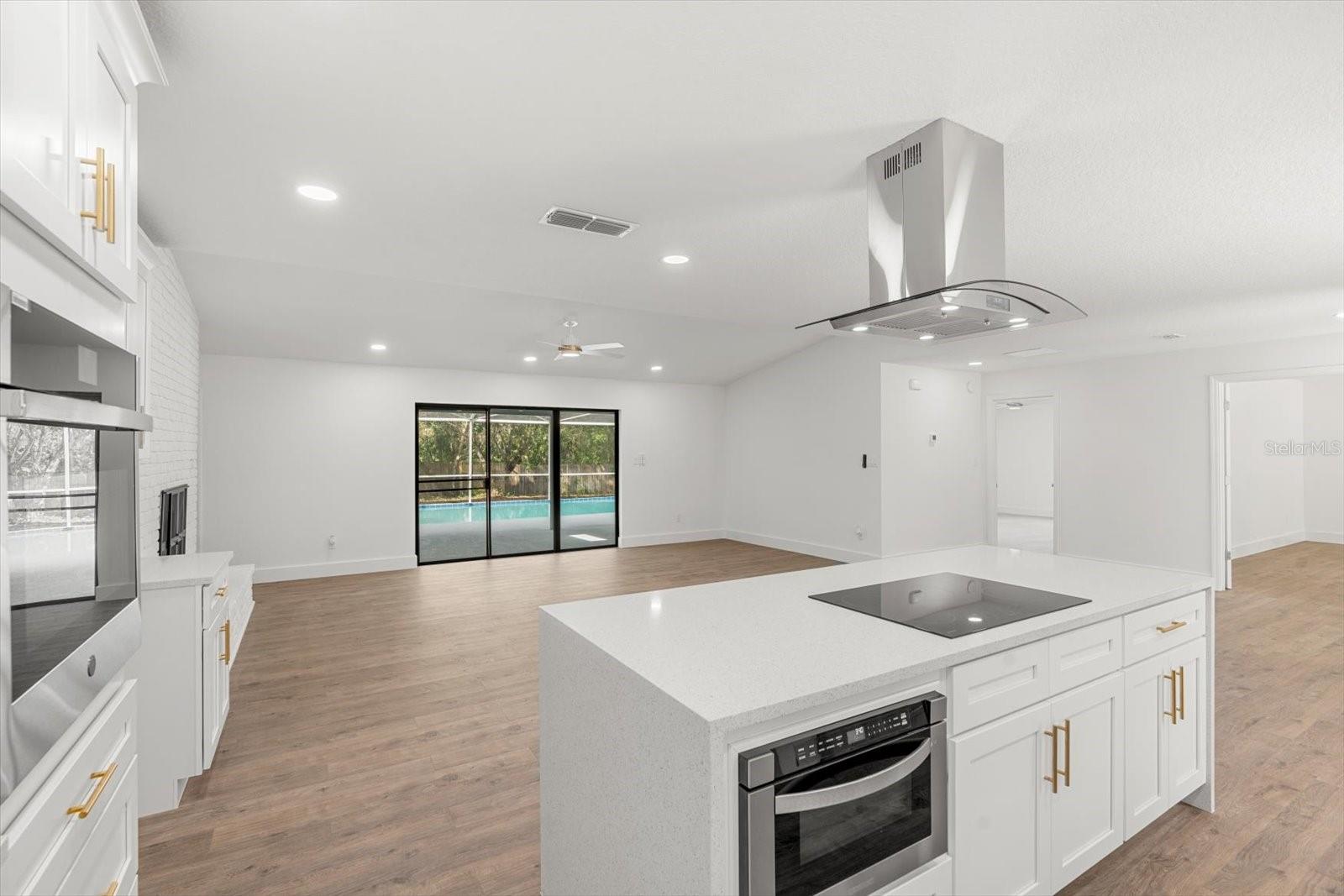 345 W HORNBEAM DRIVE