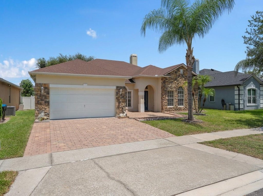 Photo of 13821 Amberleigh Road, Orlando, FL 32837 (MLS # S5158194)