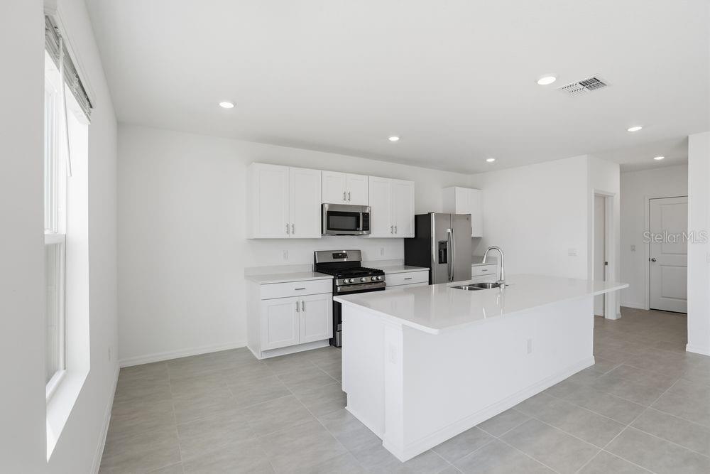 7484 SANDSTONE DRIVE