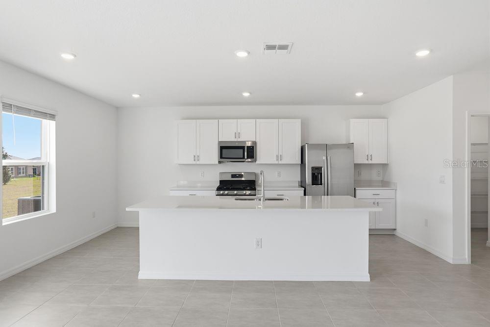 7484 SANDSTONE DRIVE