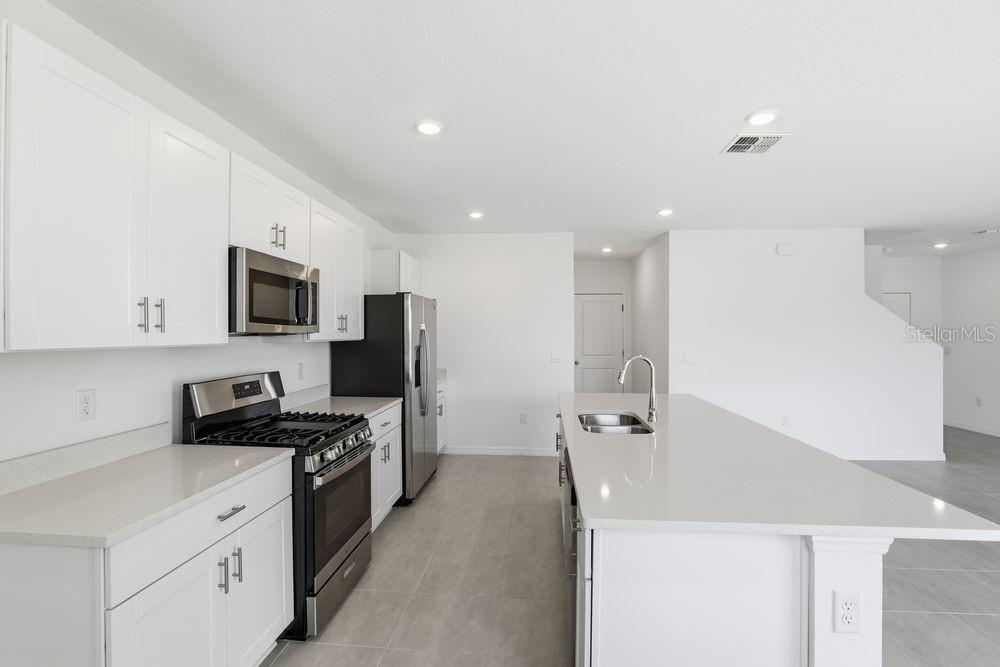 7484 SANDSTONE DRIVE