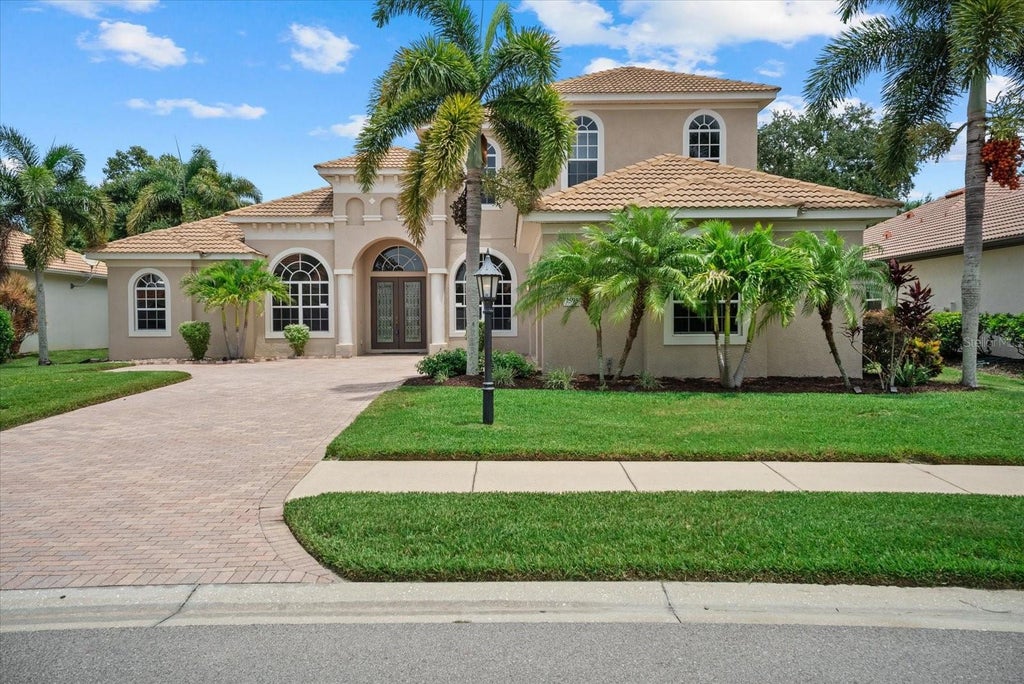 Photo of 7595 Trillium Boulevard, Sarasota, FL 34241 (MLS # A4701817)