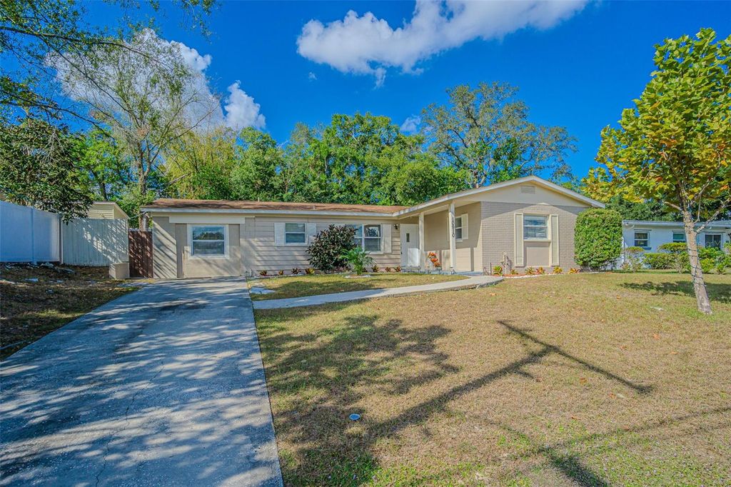 Photo of 10910 N 61st Street, Temple Terrace, FL 33617 (MLS # TB8444405)