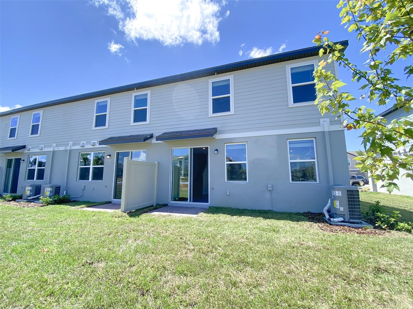 UNION SQUARE - Residential Lease