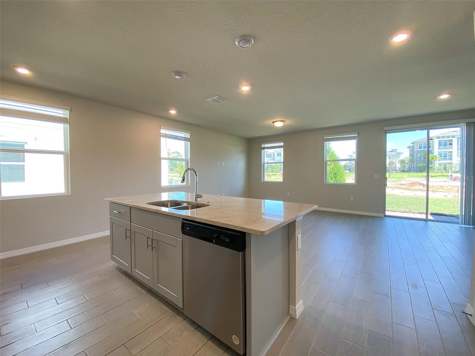 UNION SQUARE - Residential Lease