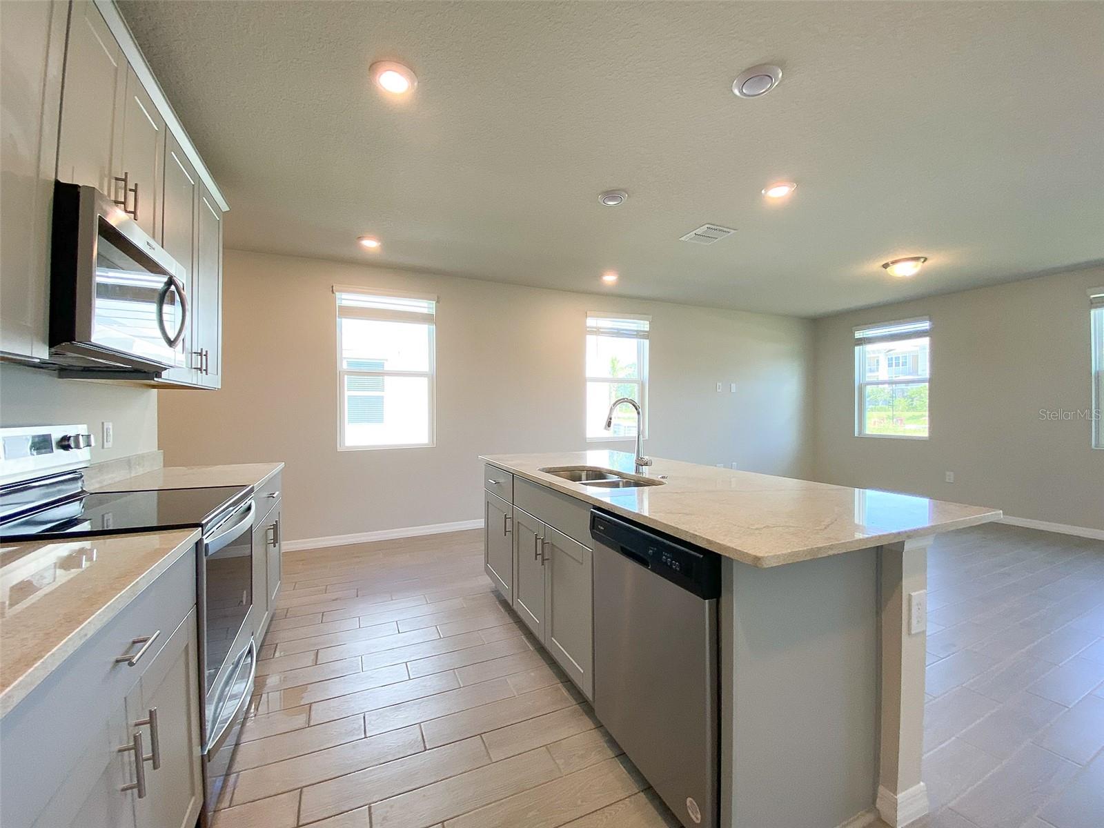 UNION SQUARE - Residential Lease