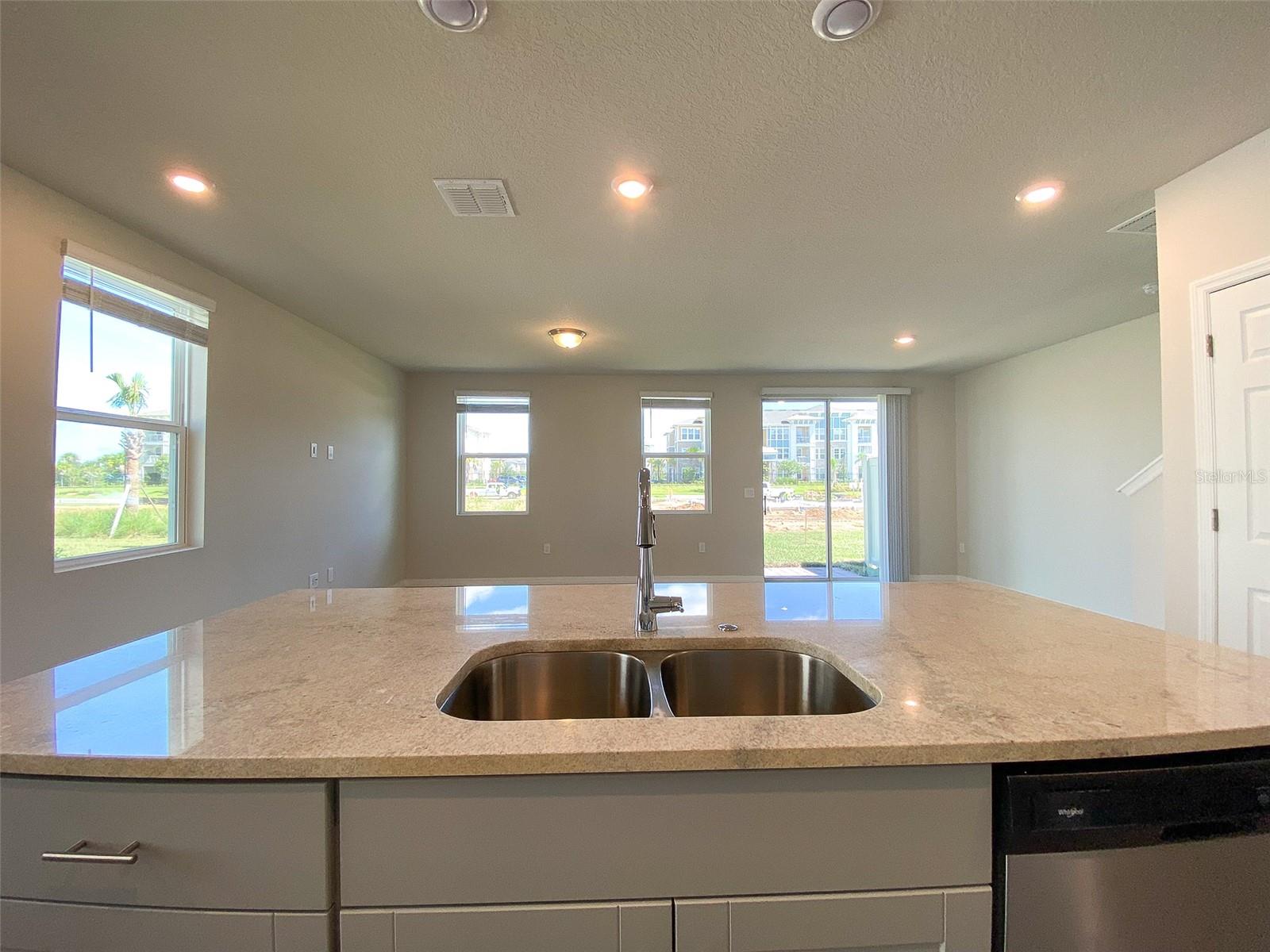 UNION SQUARE - Residential Lease