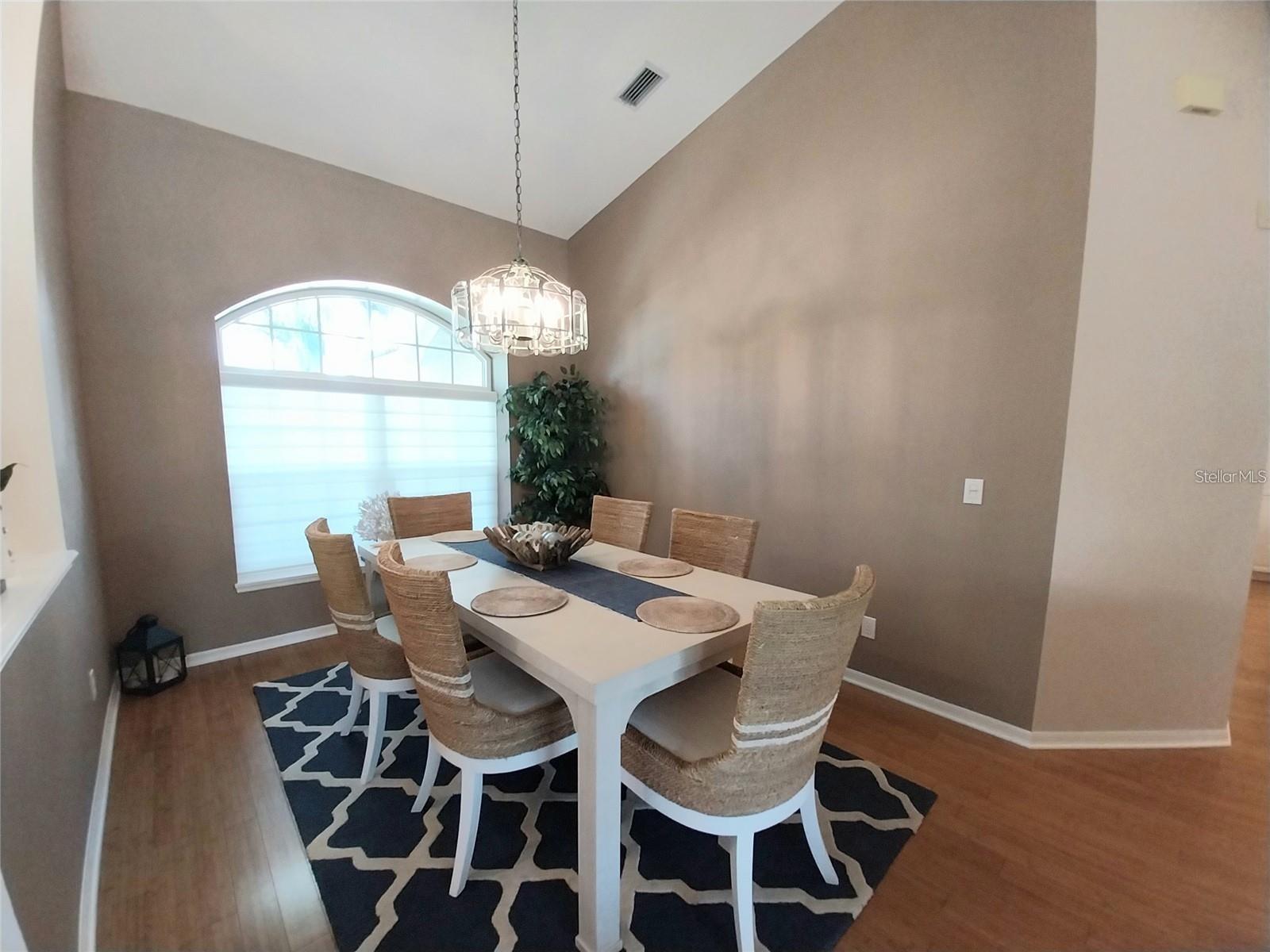 HUNTINGTON POINTE - Residential Lease