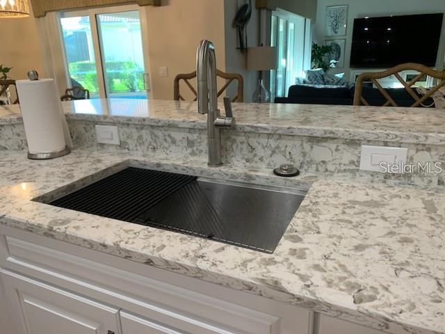 HUNTINGTON POINTE - Residential Lease