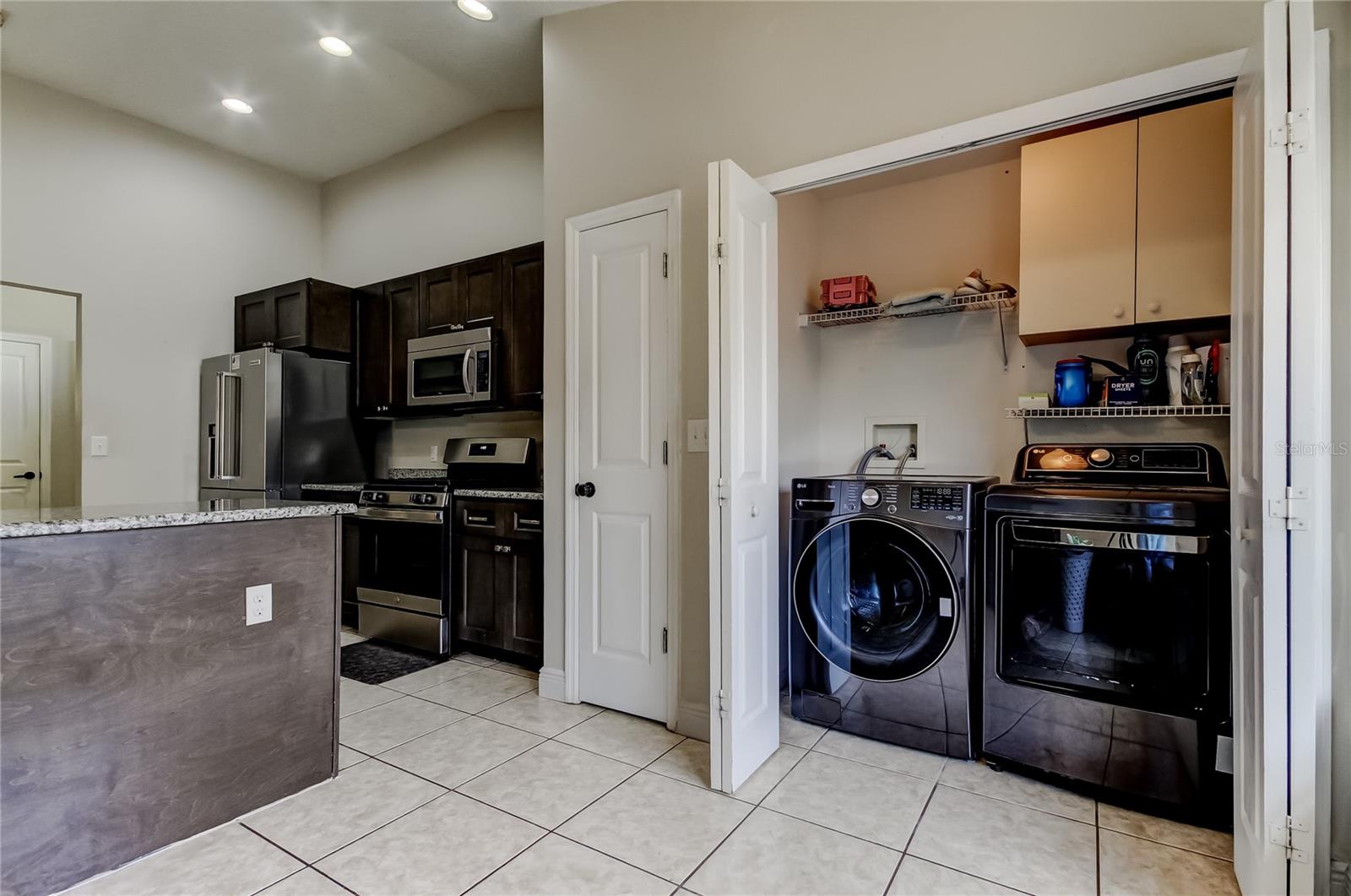 OAK GROVE PH 02 - Residential