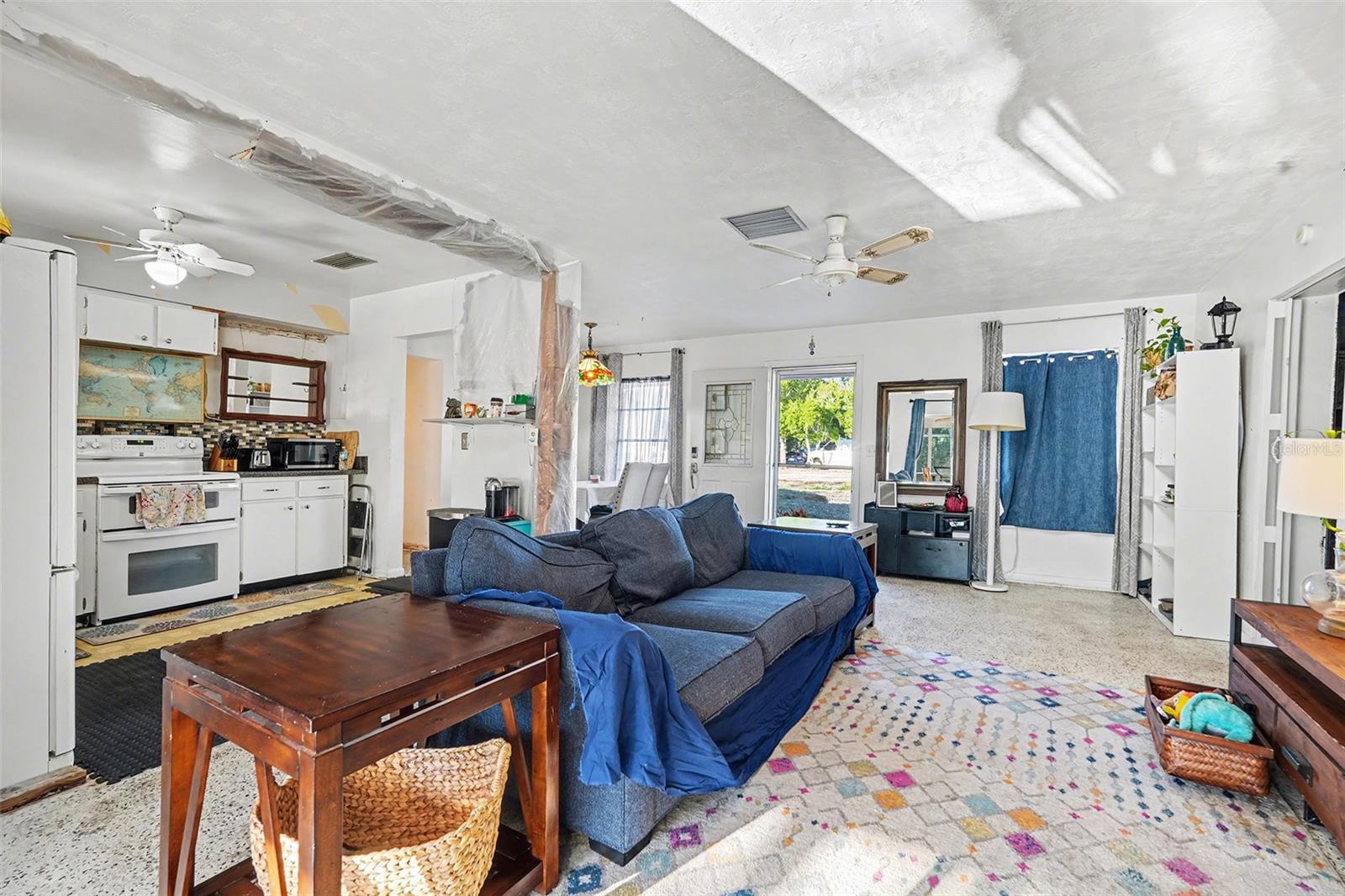 SPRING HILL - Residential