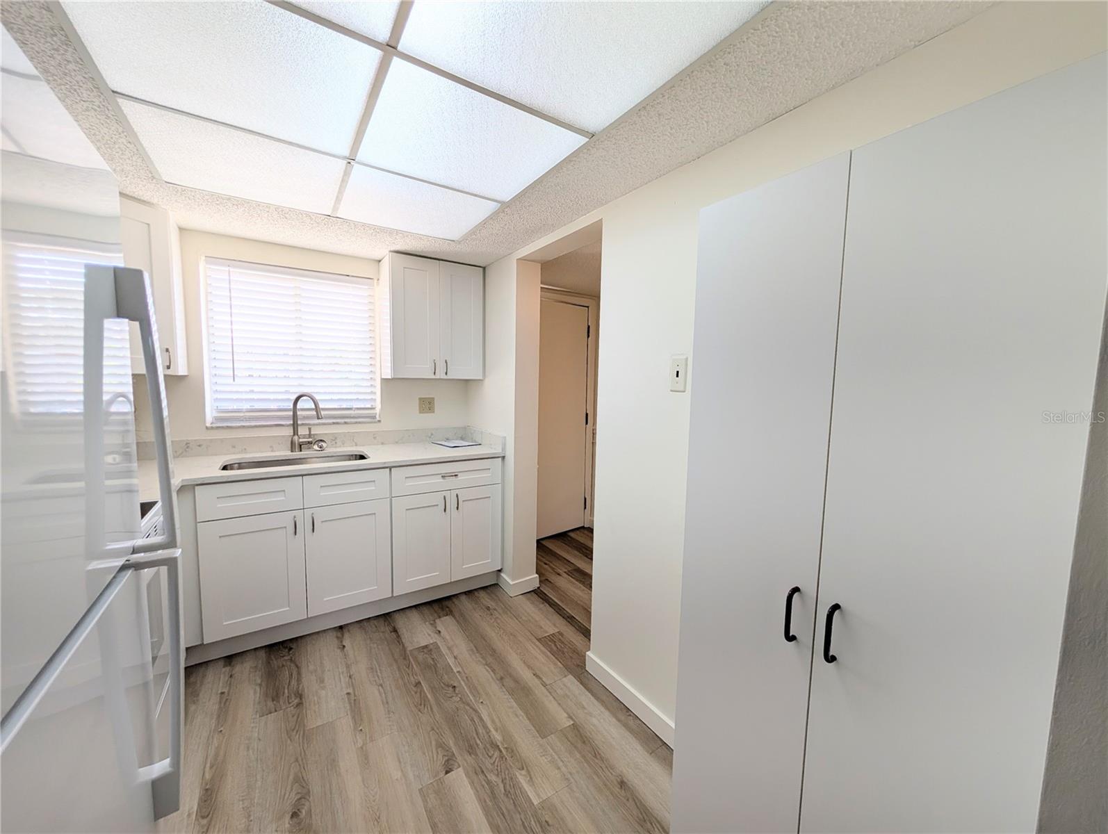 BAYSHORE ON THE LAKE APTS II SEC 3 - Residential