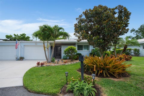 Photo of 1315 Westport Lane #1412, Sarasota, FL 34232 (MLS # A4696836)
