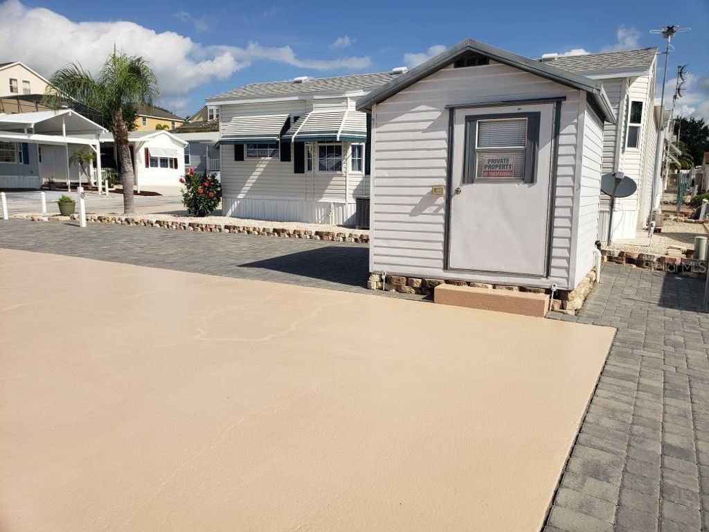 Photo of 176 Begonia Lane, Davenport, FL 33837 (MLS # B4902171)