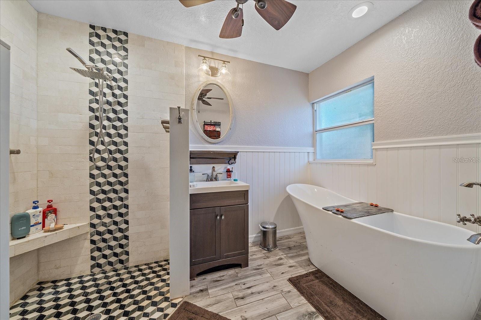 CAROLINA ESTATES - Residential