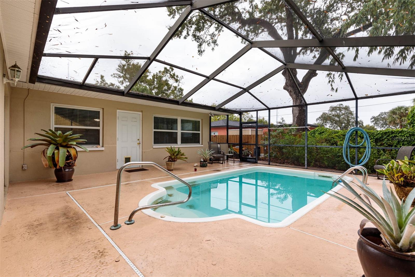 LAKE PEARL ESTATES U - Residential