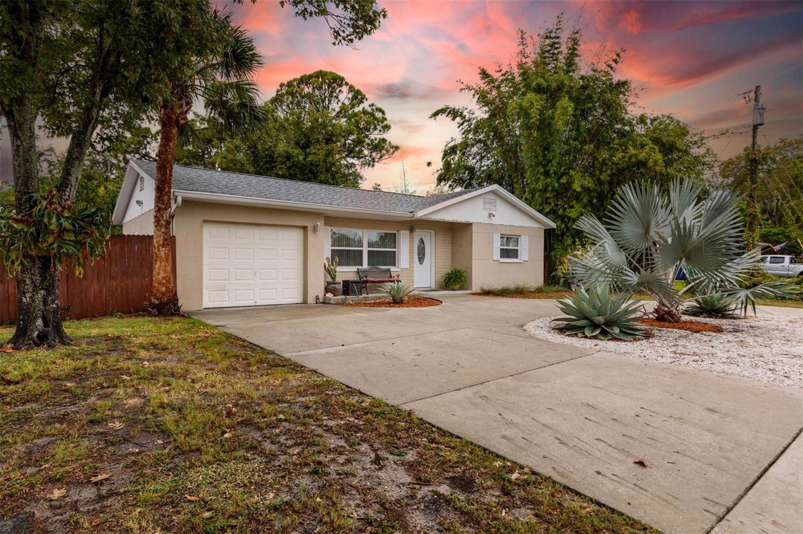 LAKE PEARL ESTATES U - Residential