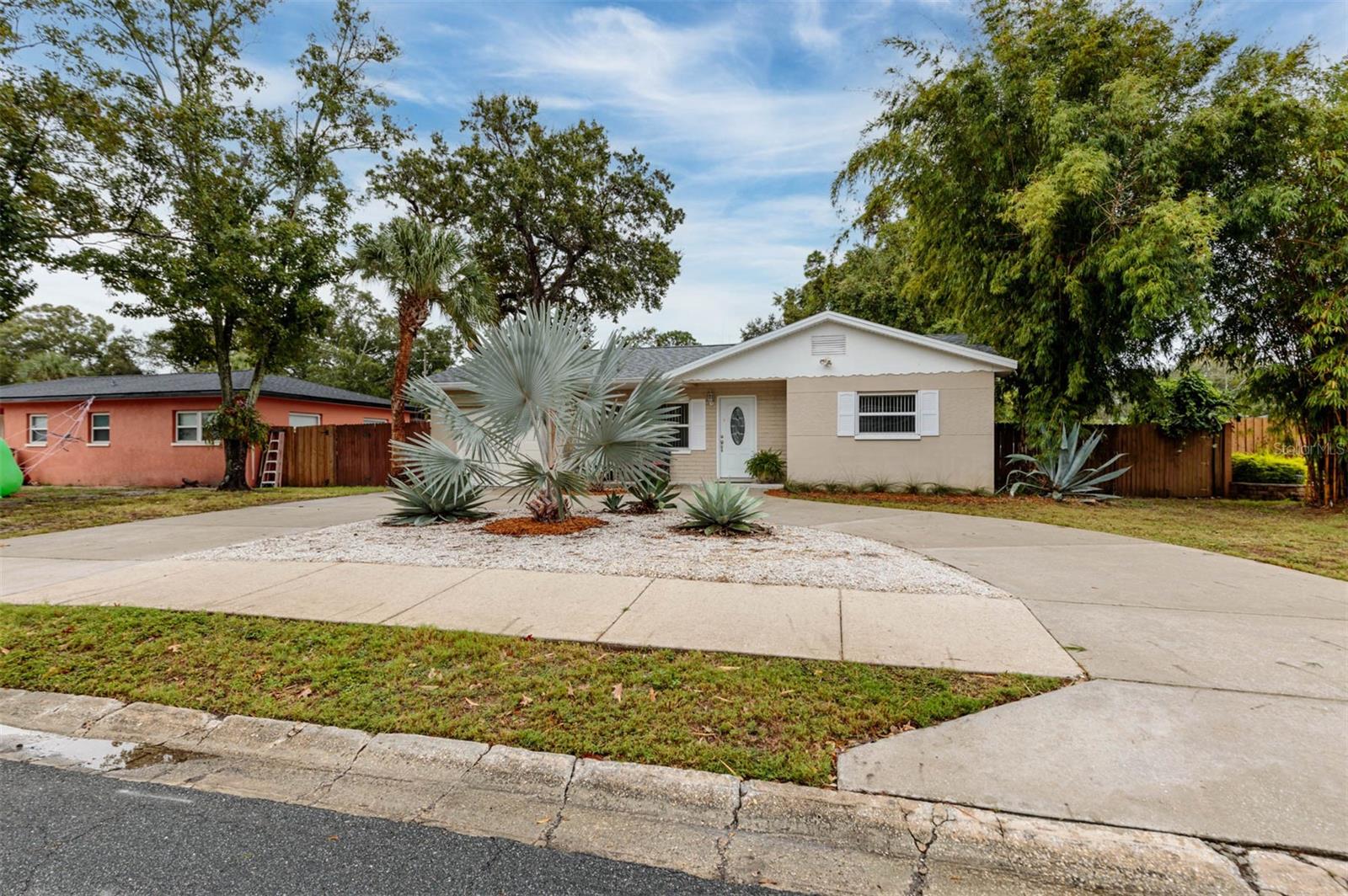 LAKE PEARL ESTATES U - Residential