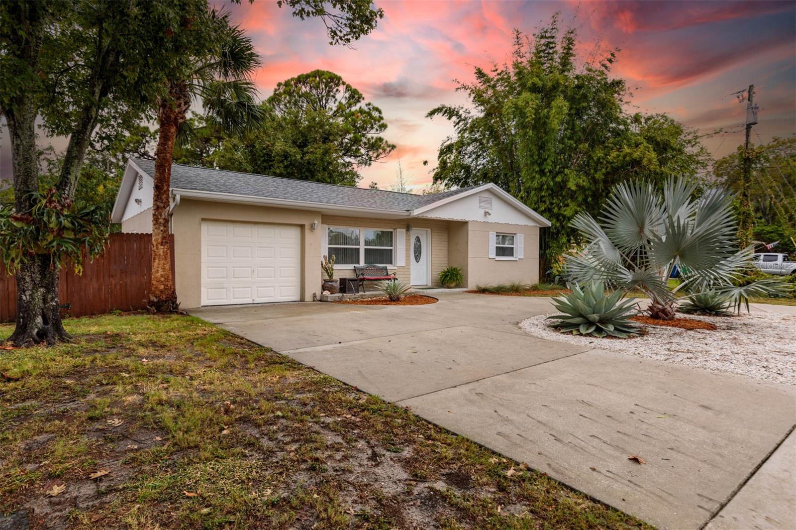 LAKE PEARL ESTATES U - Residential