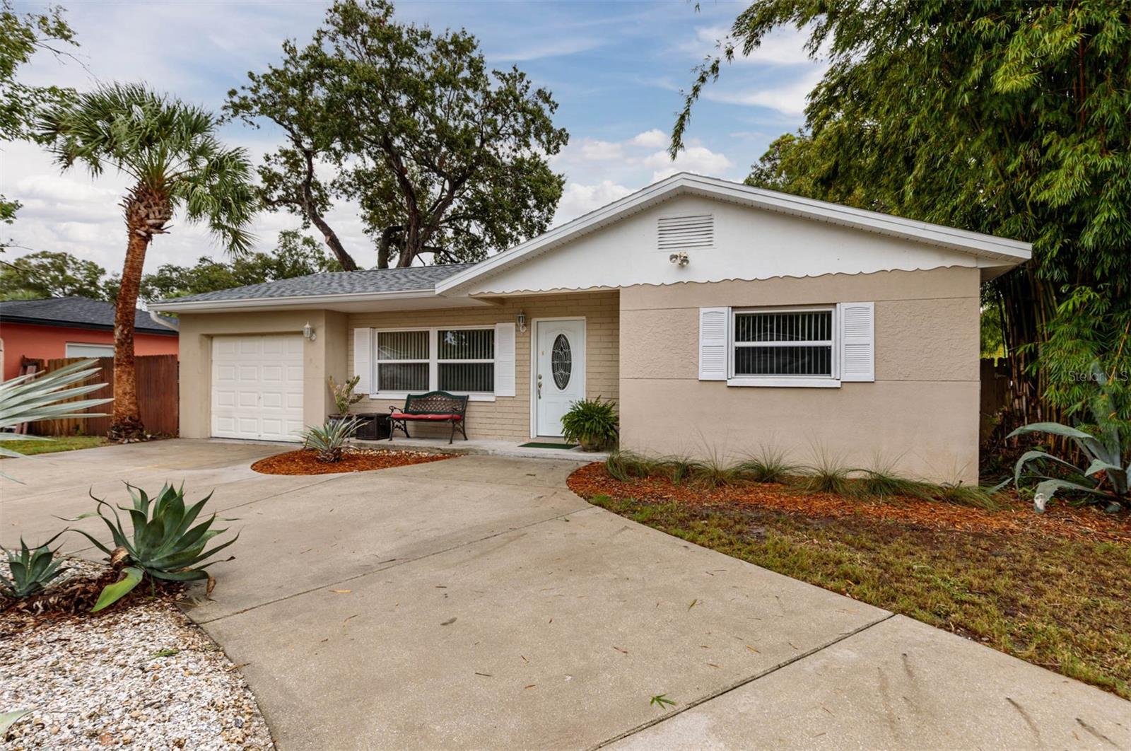 LAKE PEARL ESTATES U - Residential