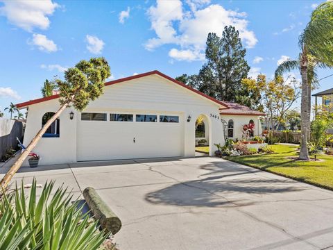 A home in HERNANDO BEACH