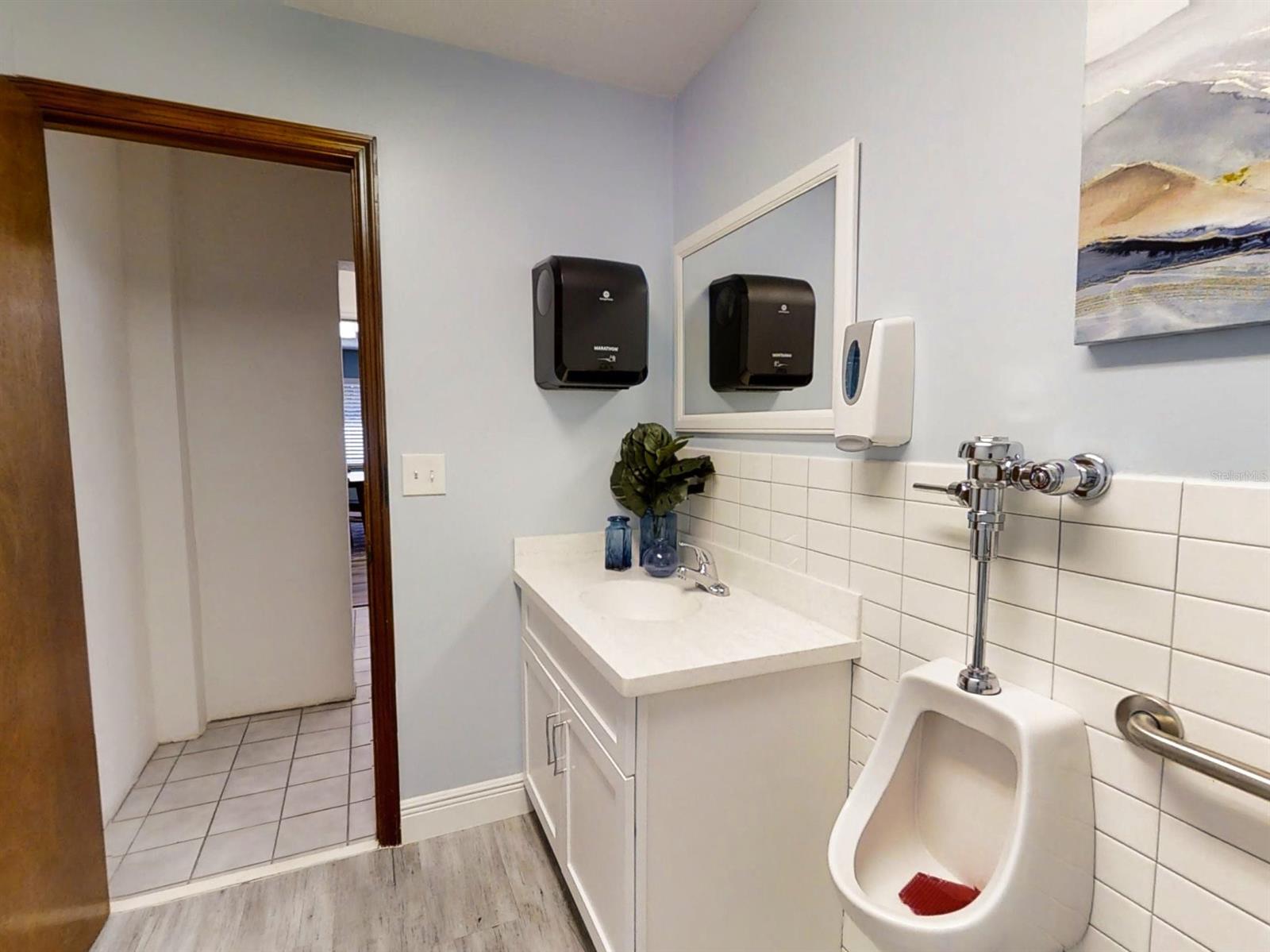 Florida Shores 01 - Commercial Lease