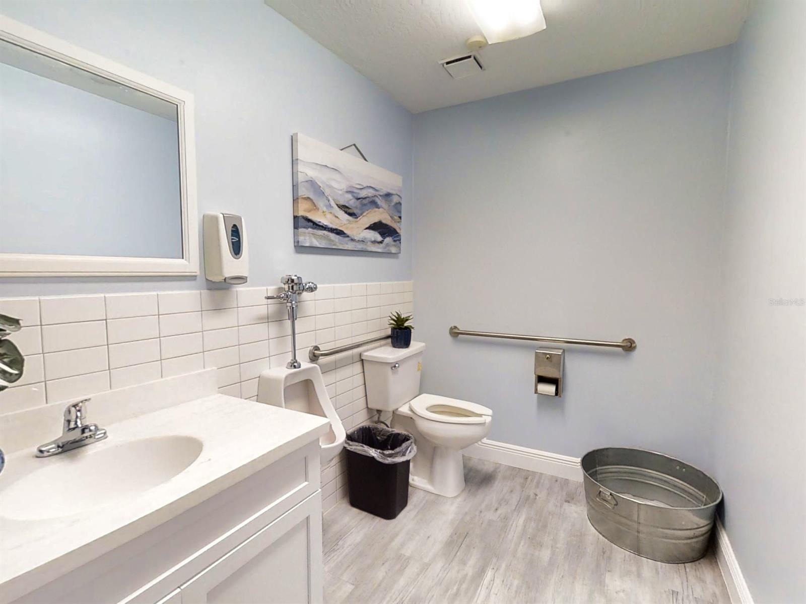 Florida Shores 01 - Commercial Lease