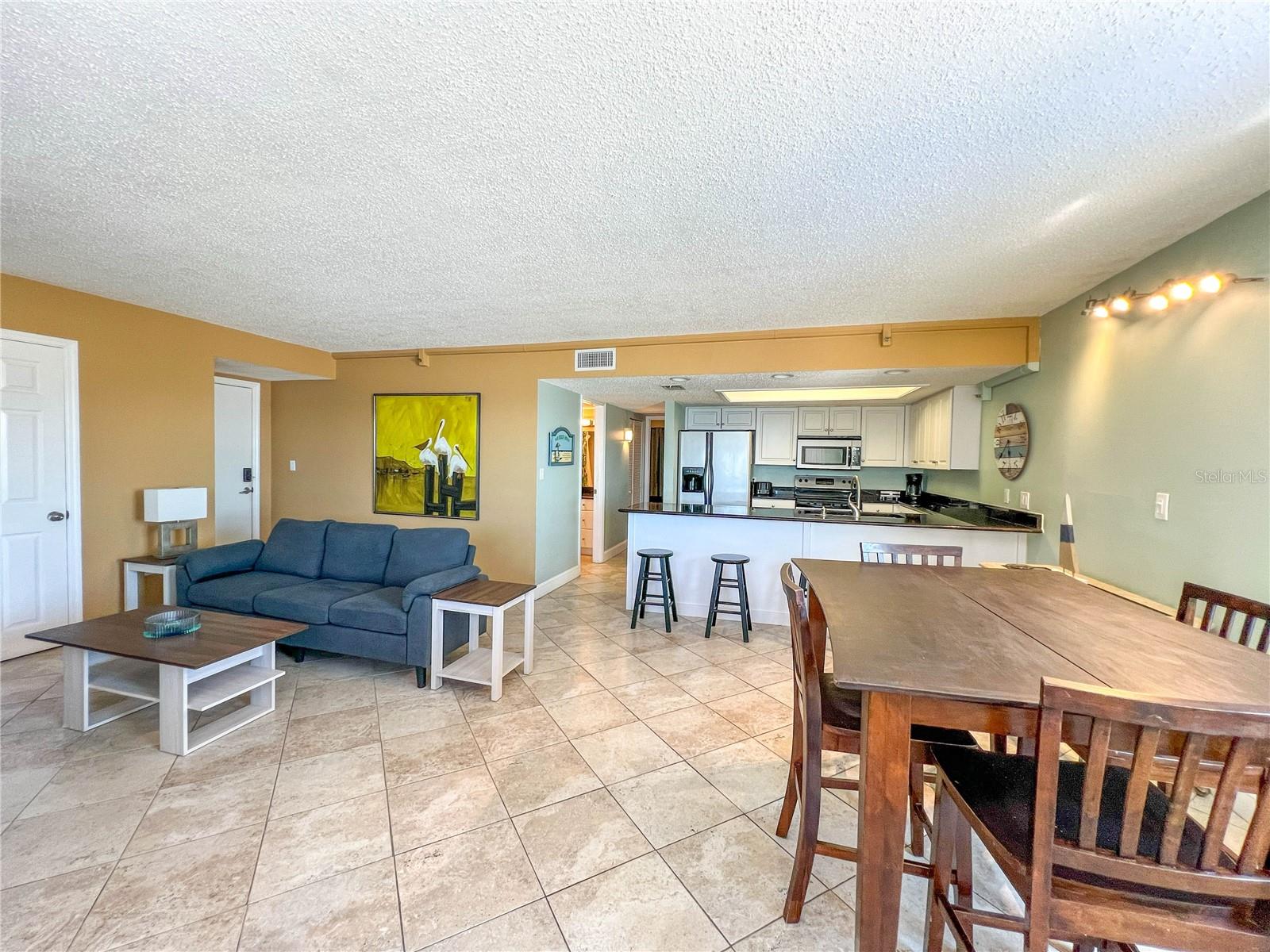 HOLIDAY VILLAS 3 - Residential