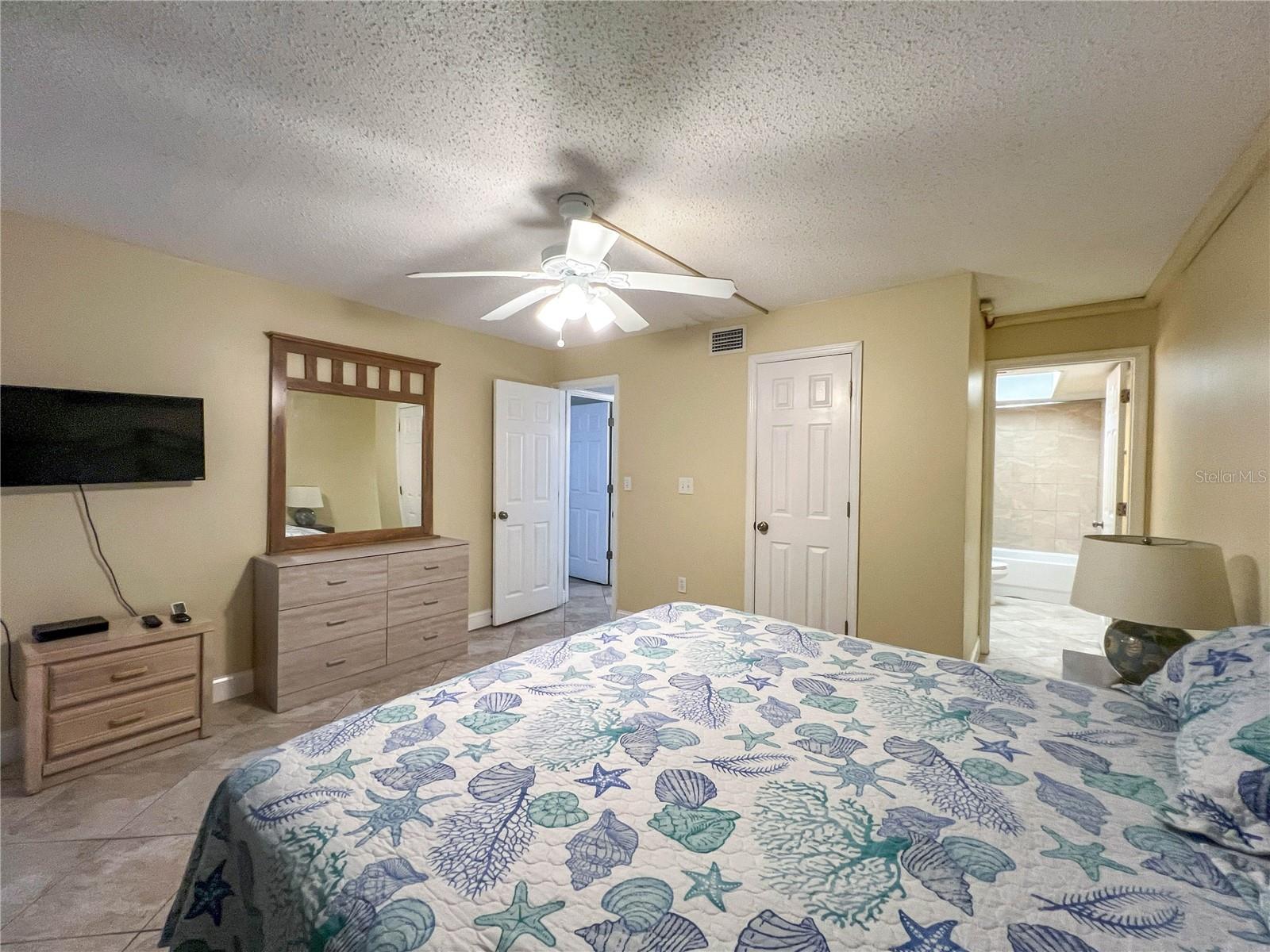 HOLIDAY VILLAS 3 - Residential