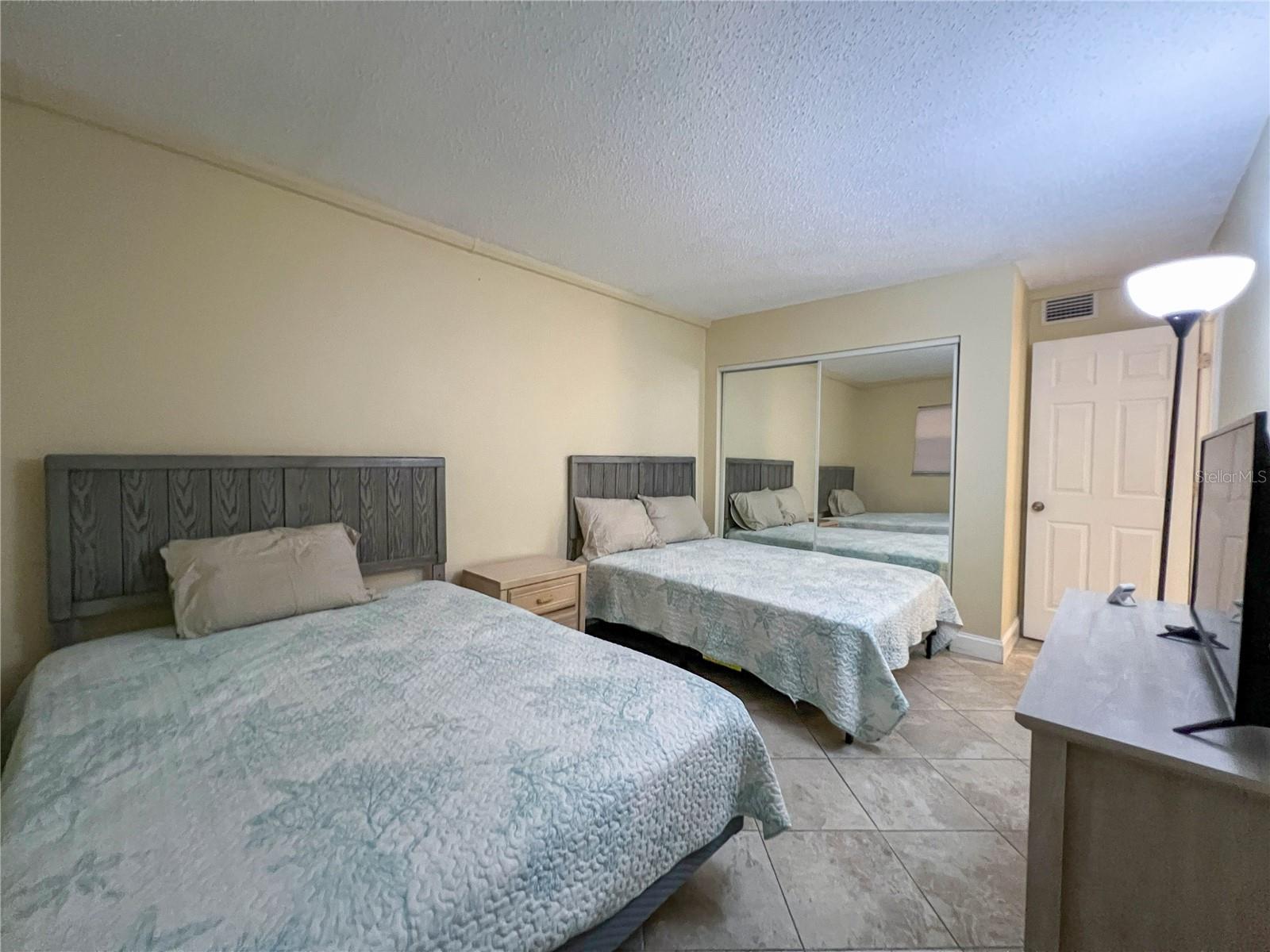 HOLIDAY VILLAS 3 - Residential