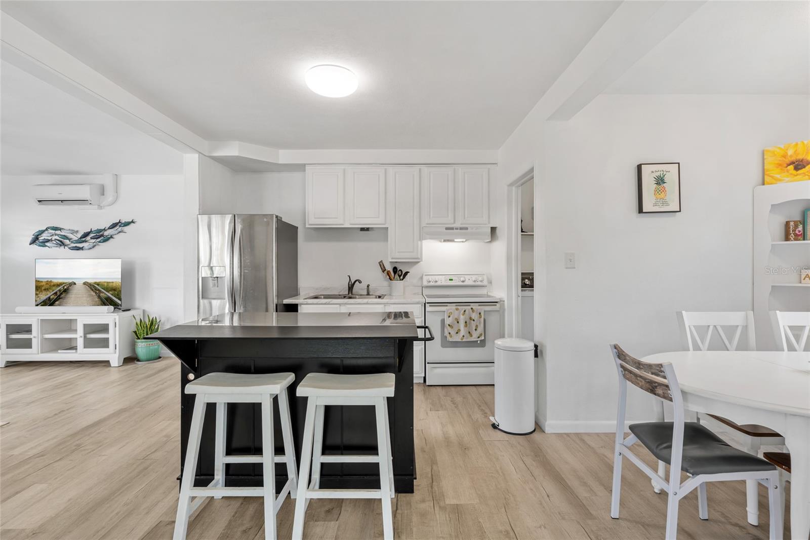 SARASOTA SPRINGS - Residential