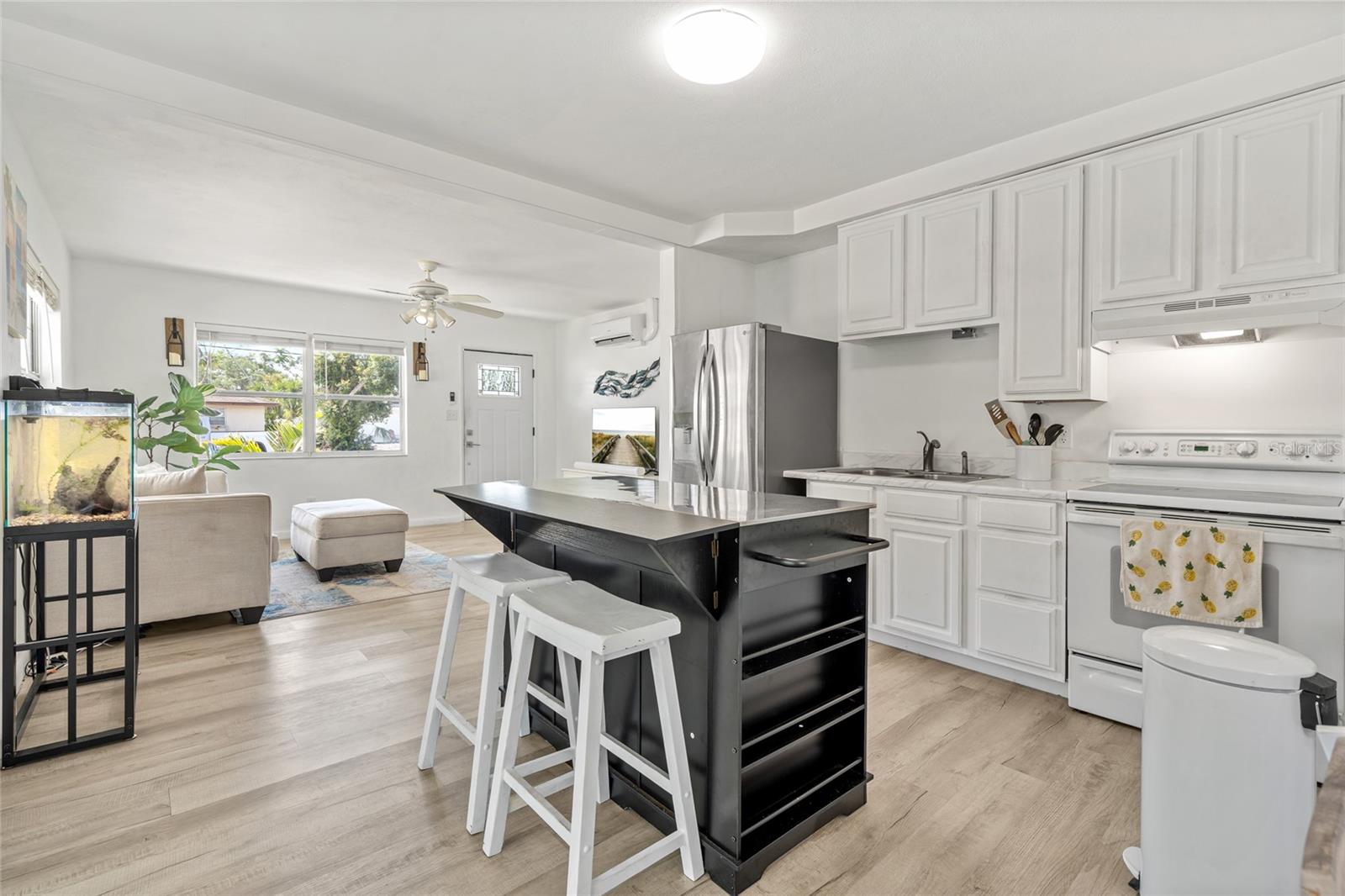 SARASOTA SPRINGS - Residential