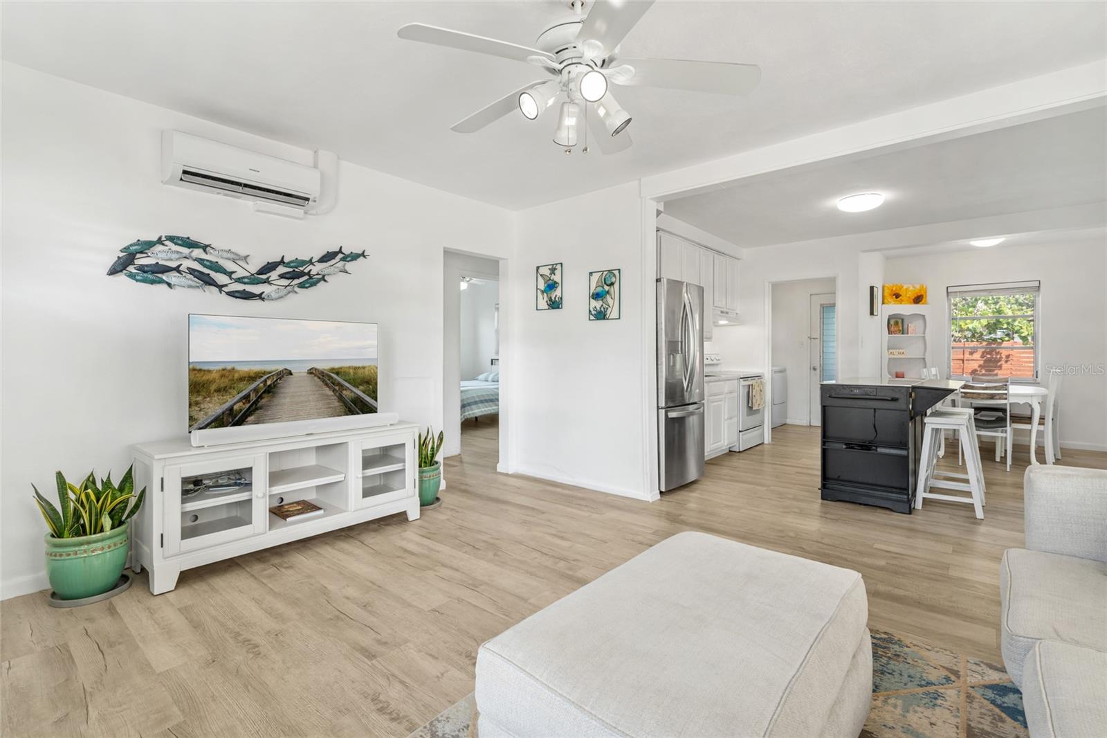 SARASOTA SPRINGS - Residential