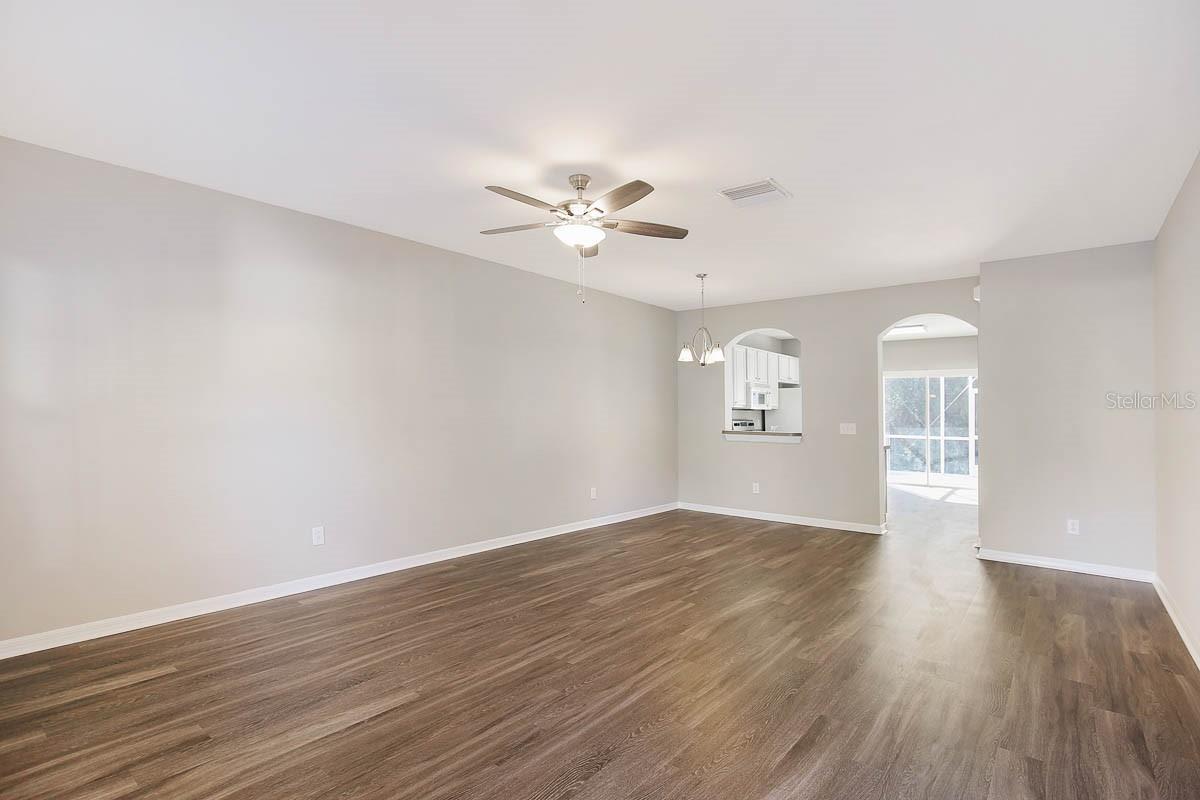 FISHHAWK RANCH TOWNHOMES - Residential Lease