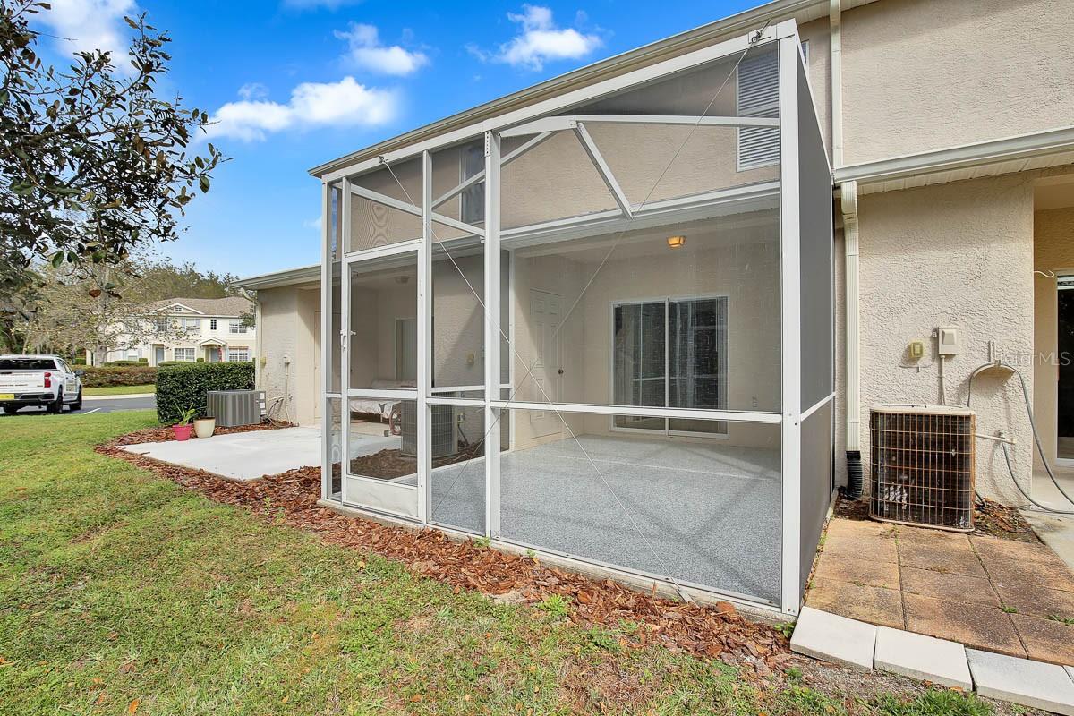 FISHHAWK RANCH TOWNHOMES - Residential Lease