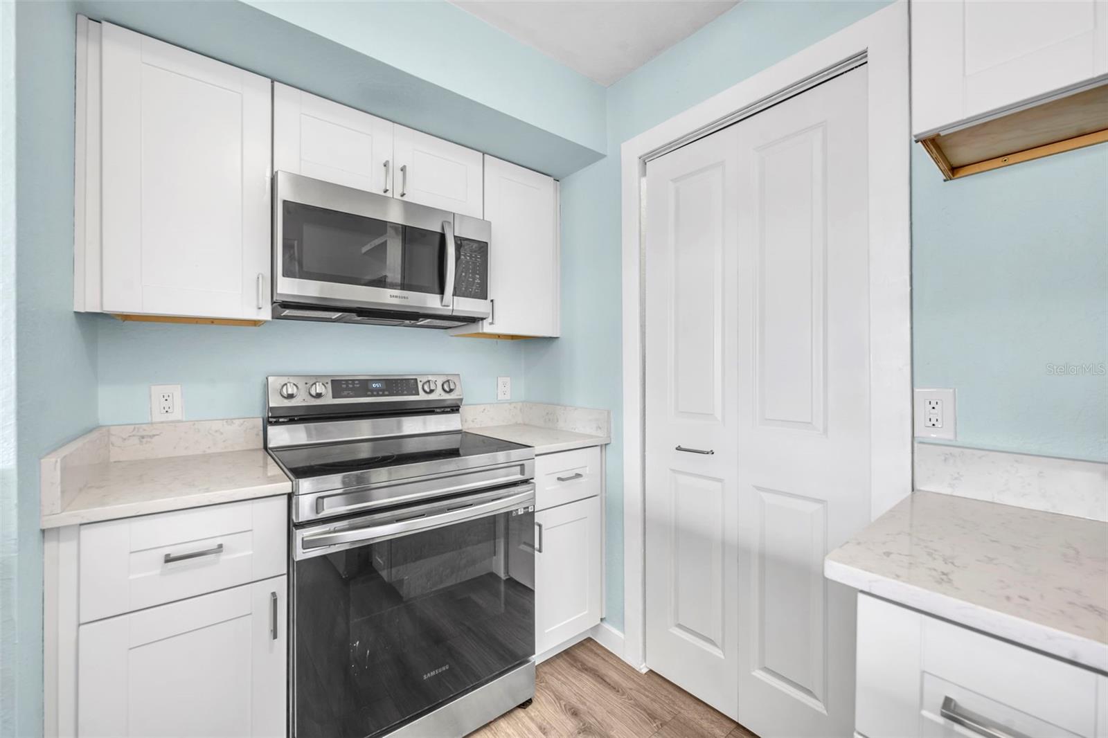 CHARLES TOWNE/PK CENTRAL CONDO - Residential
