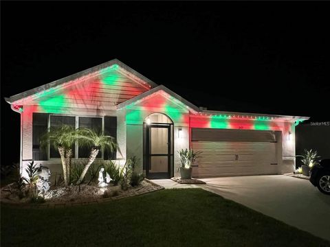 Photo of 1523 Glen Grove Loop, Wesley Chapel, FL 33543 (MLS # TB8447170)