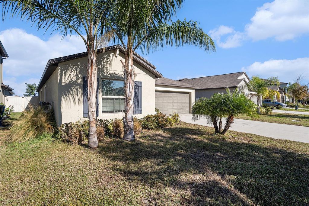 Photo of 9731 Lemon Drop Loop, Ruskin, FL 33573 (MLS # TB8457520)