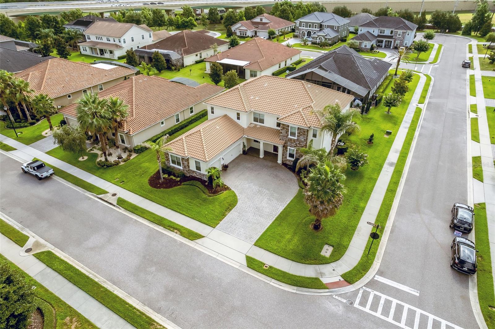427 BLUE BIRCH COURT