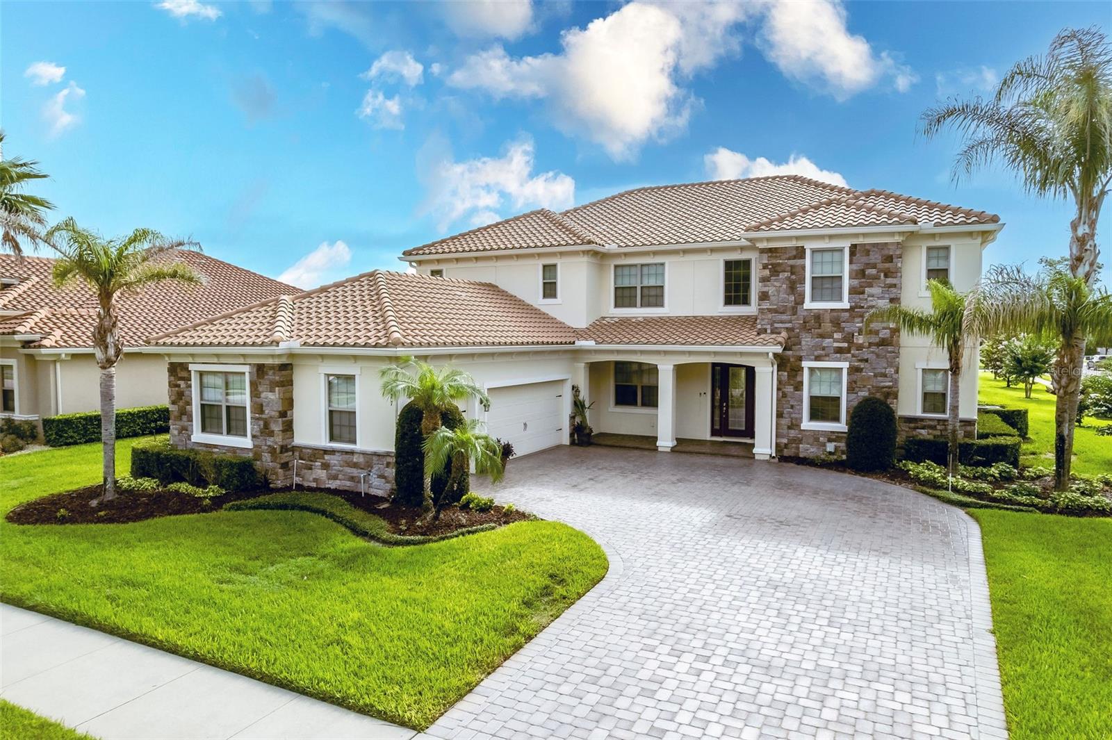 427 BLUE BIRCH COURT