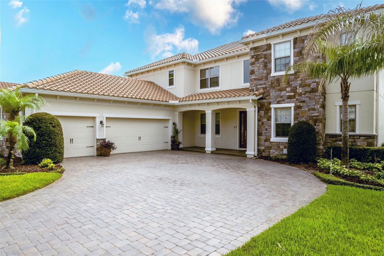 427 BLUE BIRCH COURT