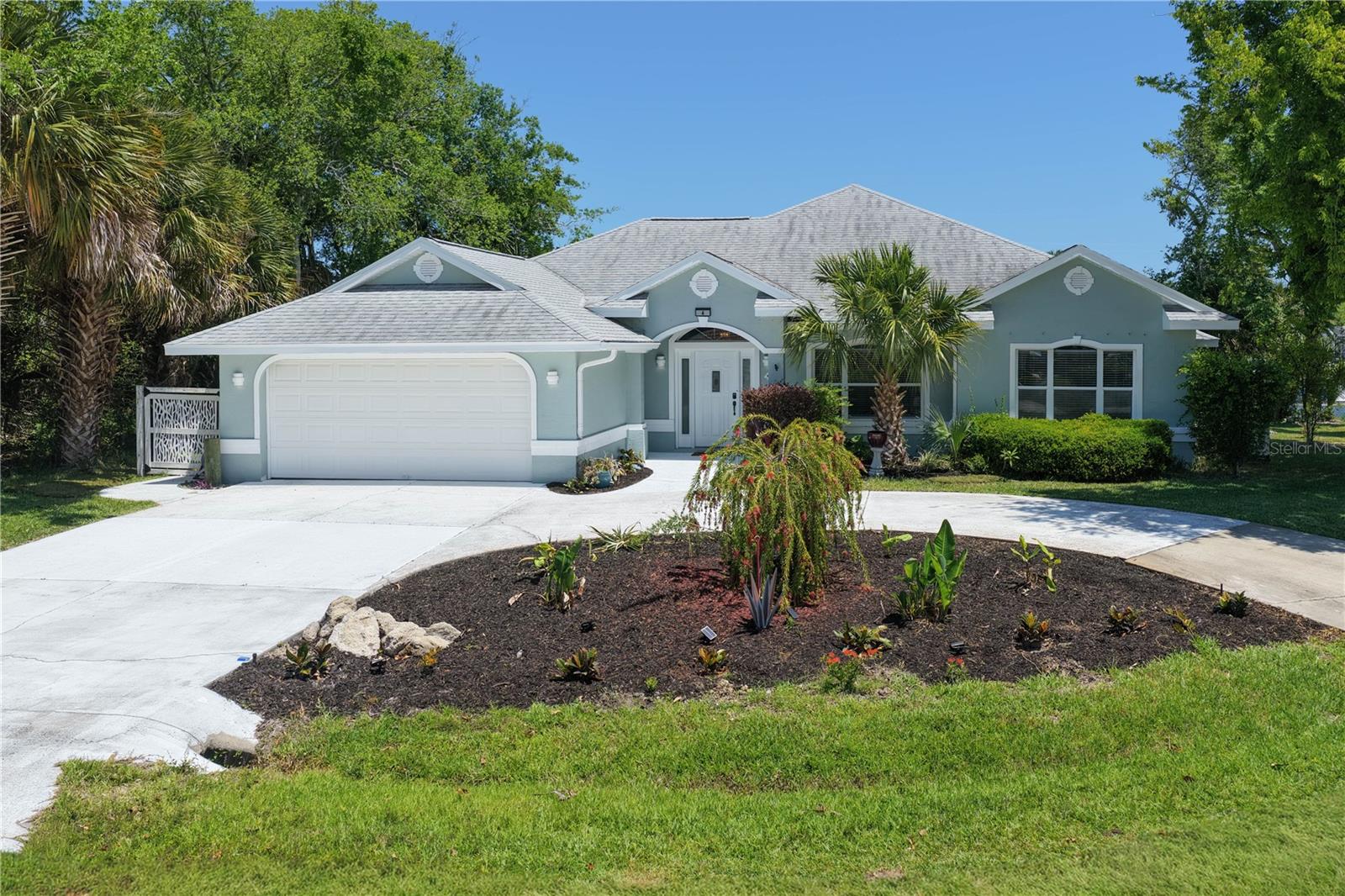 4 COTTAGEGATE COURT