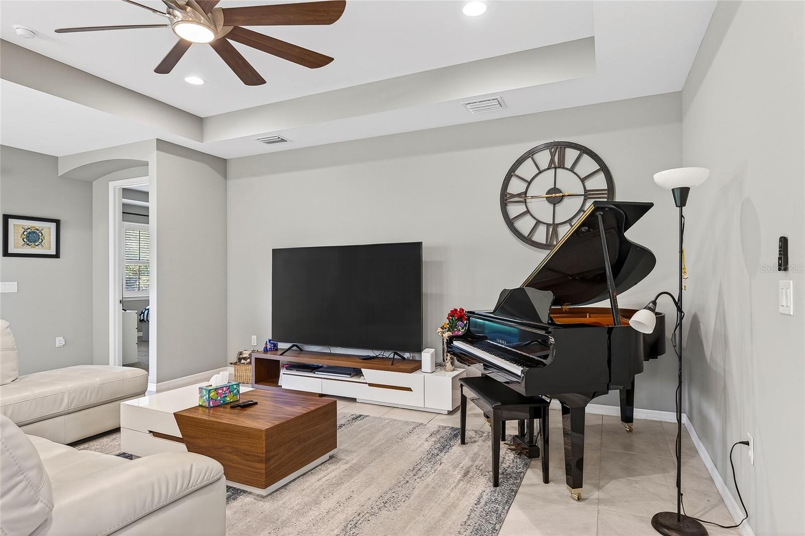 CARIBBEAN VILLAGE - Residential