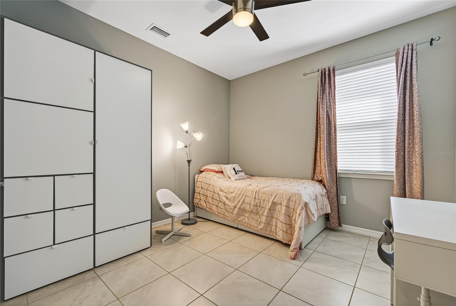 CARIBBEAN VILLAGE - Residential